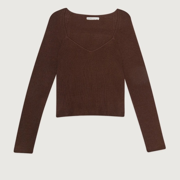 Sweetheart Neckline Top - Picture 5 of 6